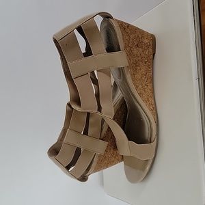 Dexflex Nude Wedges